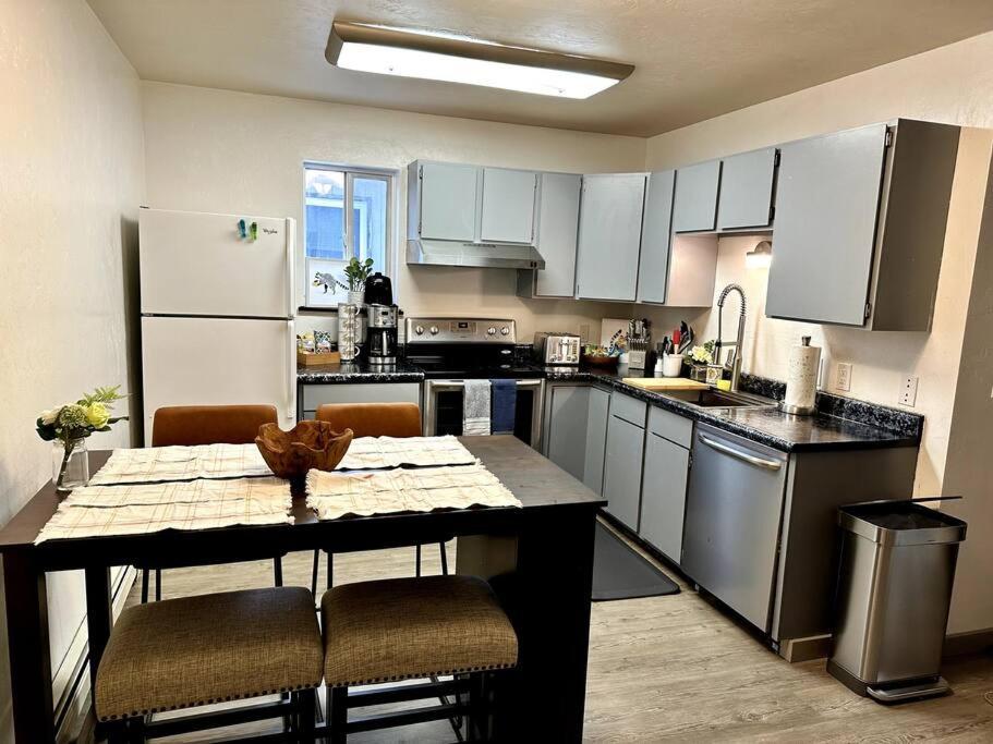Comfortable 2Br Apt Central Φέρμπανκς Εξωτερικό φωτογραφία